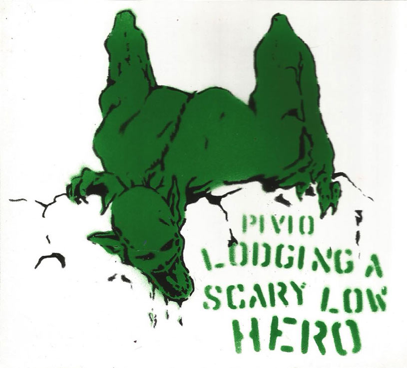 Lodging a Scary Low Heroes -bianco cover verde e nero