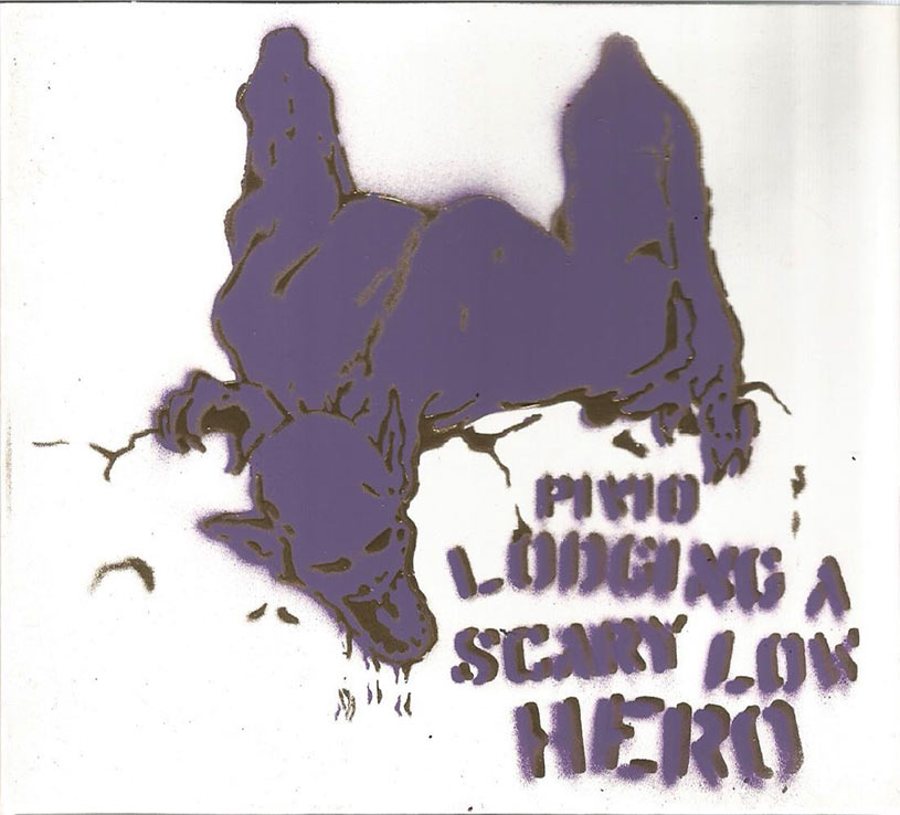 Lodging a Scary Low Heroes - bianco cover viola e oro